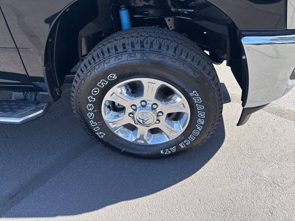 2025 Ram 2500 Big Horn photo 4