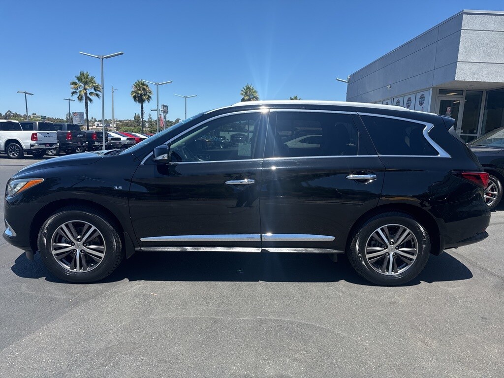 2019 Infiniti QX60 Luxe photo 3