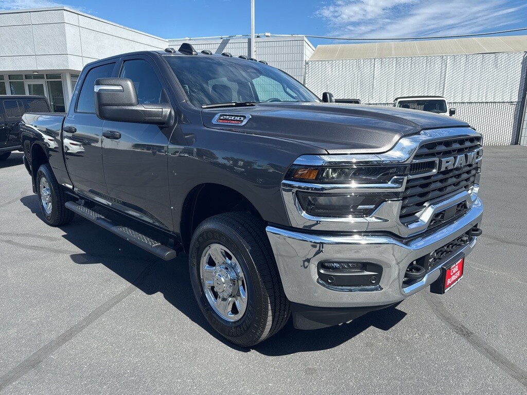 2025 Ram 2500 Tradesman photo 3