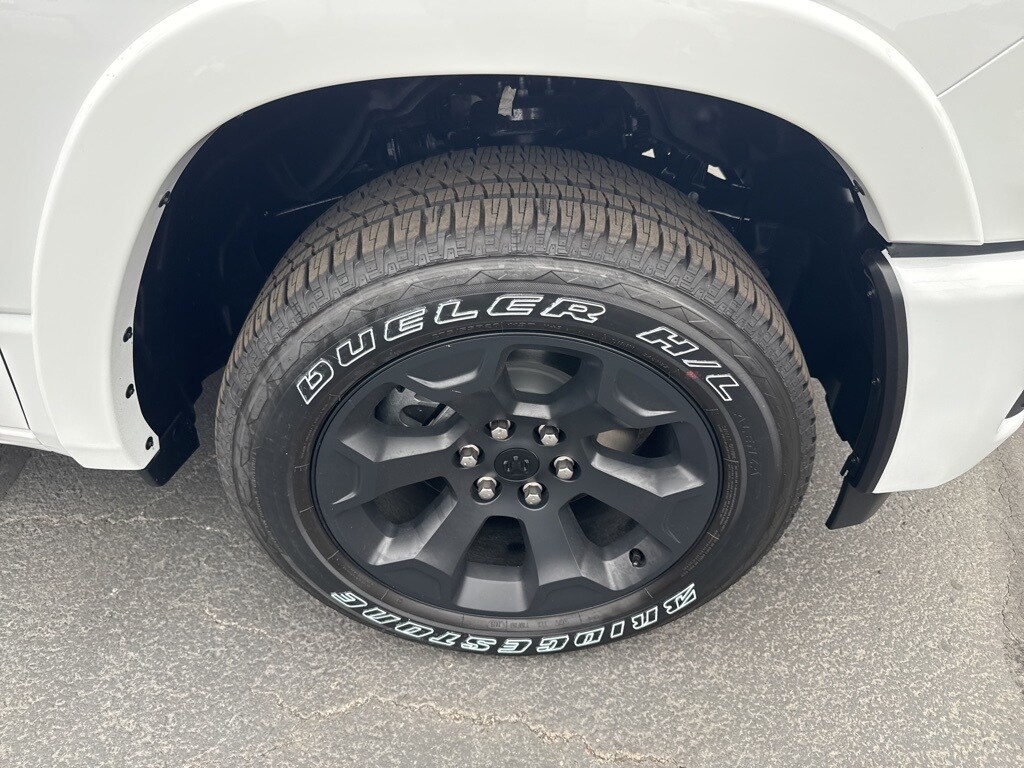 2025 Ram 1500 Big Horn photo 4