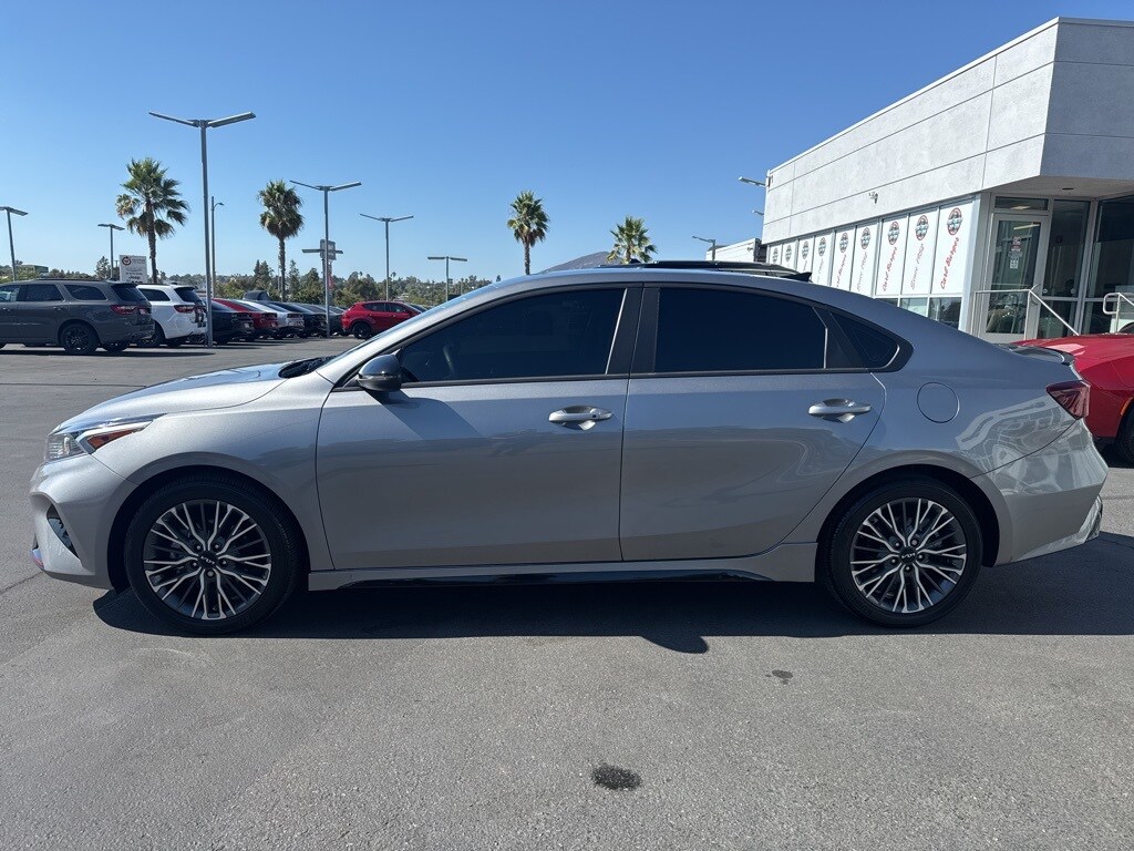 2024 Kia Forte GT-Line photo 4