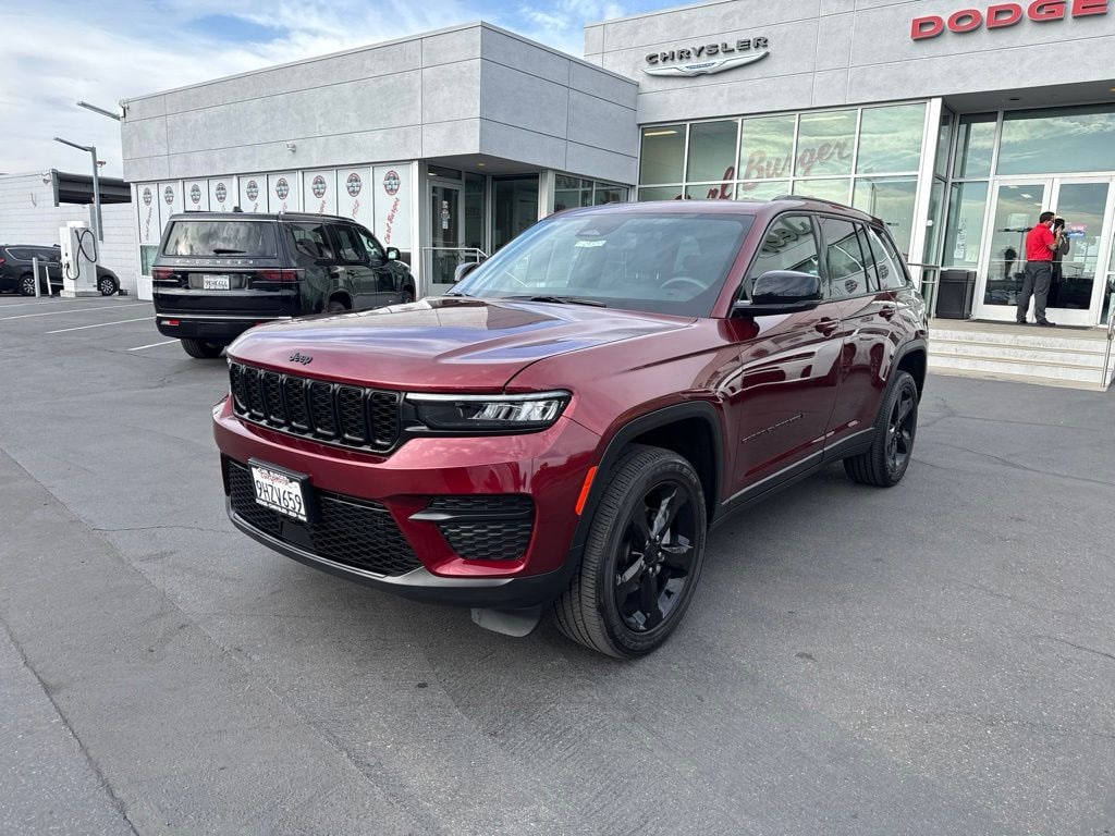 Certified 2023 Jeep Grand Cherokee Laredo SUV