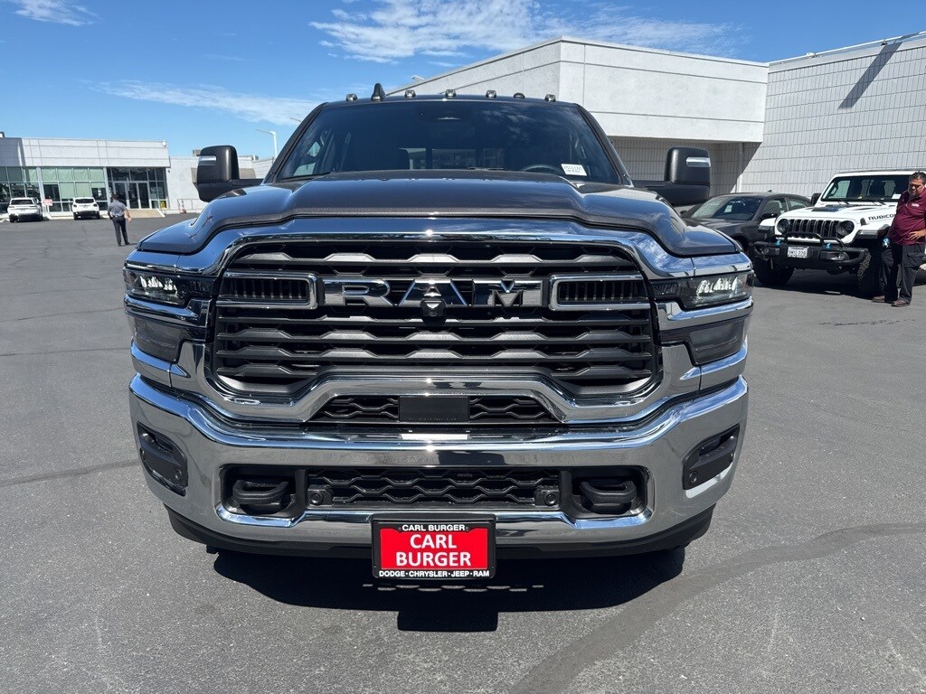 2025 Ram 2500 Tradesman photo 2