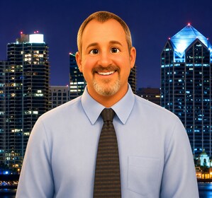 Staff member Gary from ID_49f5386c9f11