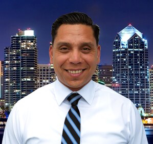 Staff member Francisco Dimas from ID_49f5386c9f11