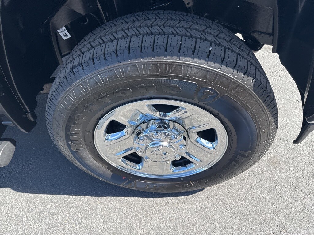 2025 Ram 2500 Tradesman photo 4
