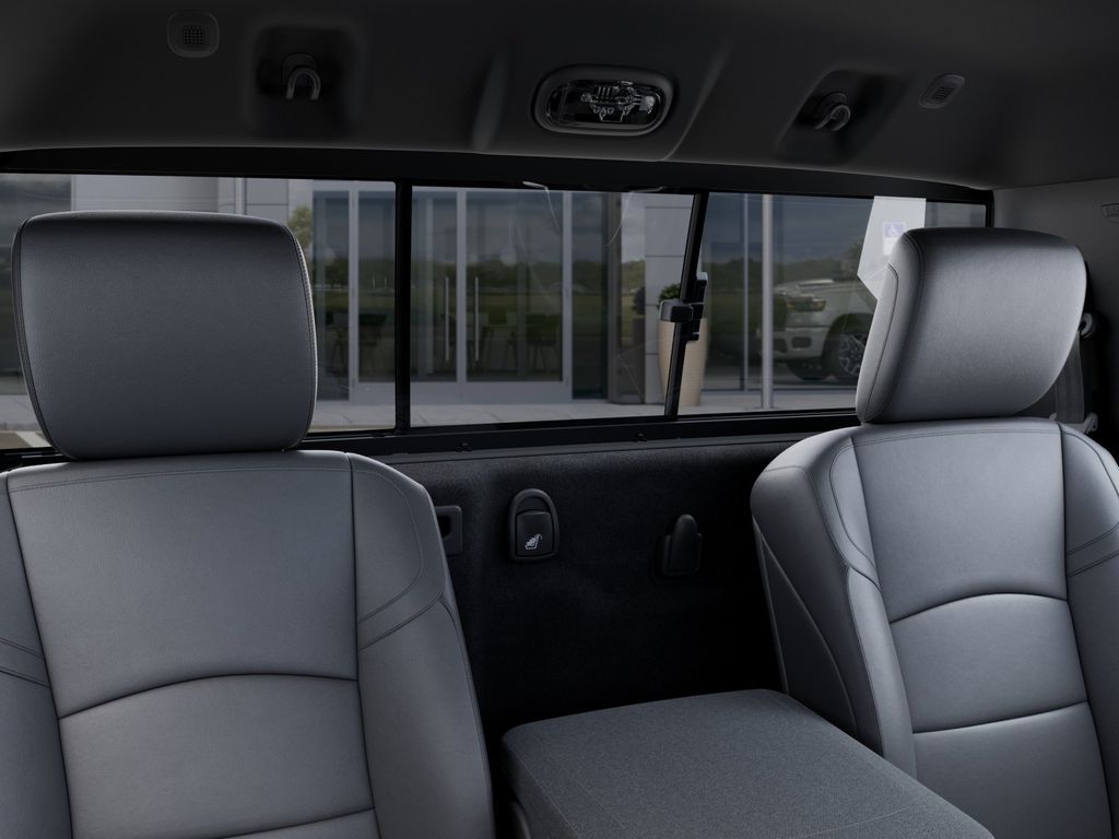 2025 RAM 3500 Chassis Tradesman - Photo 26