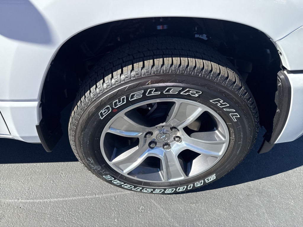 New 2025 Ram 1500 TRADESMAN CREW CAB 4X2 5'7 BOX Pickup