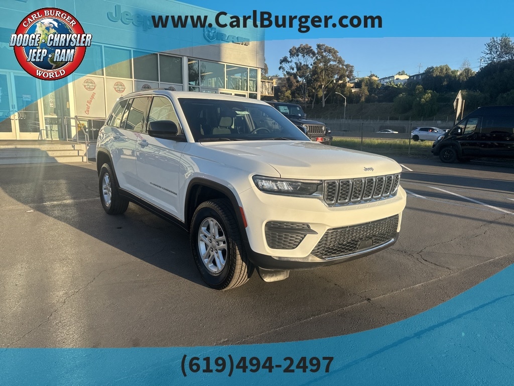 2024 Jeep Grand Cherokee Laredo's photo