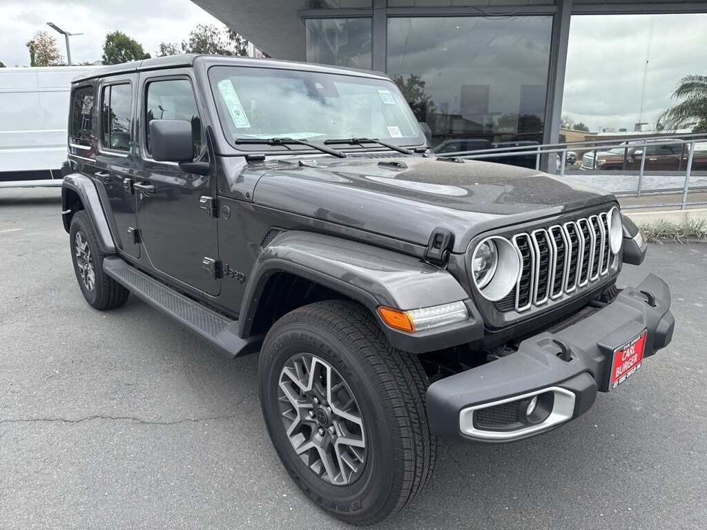 2025 Jeep Wrangler Sahara photo 3