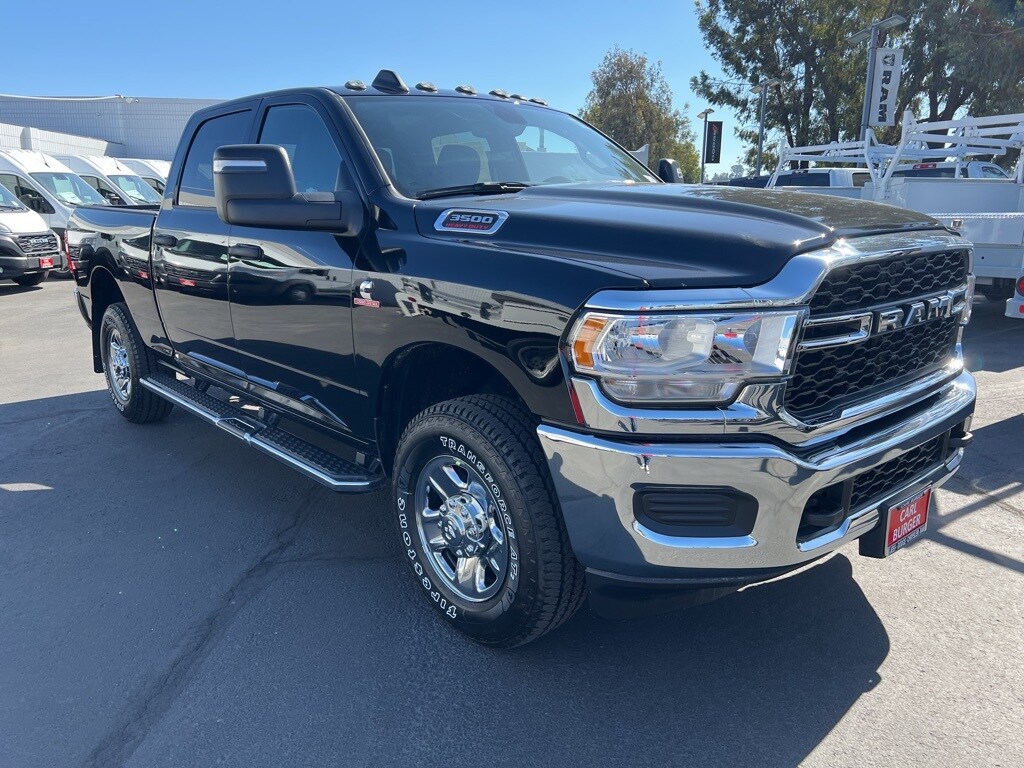 2024 Ram 3500 Tradesman photo 3
