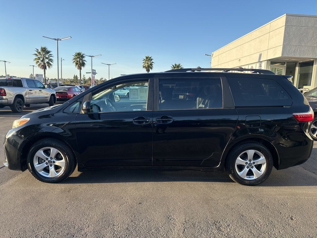 Used 2018 Toyota Sienna L 7 Passenger Van Passenger Van