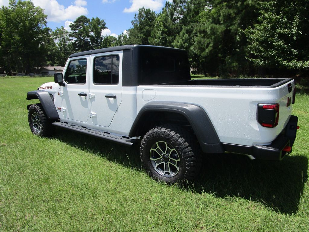 2025 Jeep Gladiator Mojave photo 3