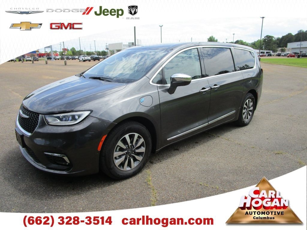 Used 2022 Chrysler Pacifica Hybrid Limited Minivan/Van
