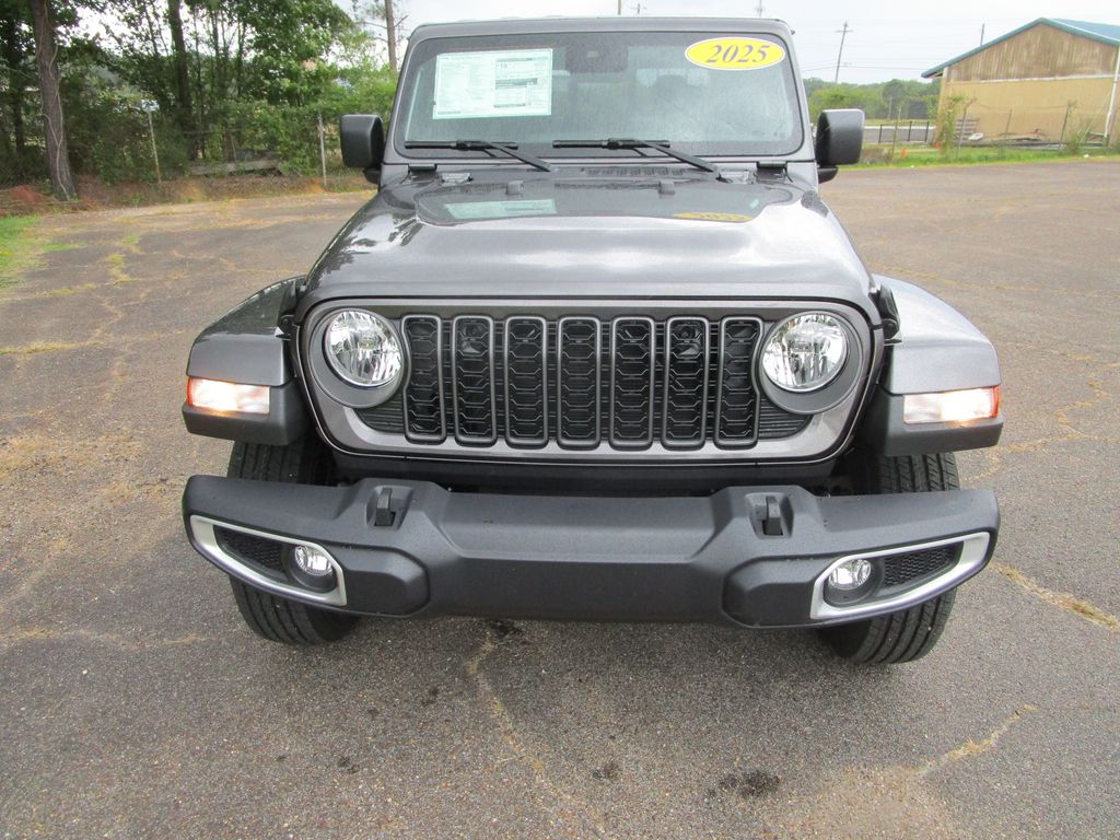 2025 Jeep Gladiator Sport S photo 4