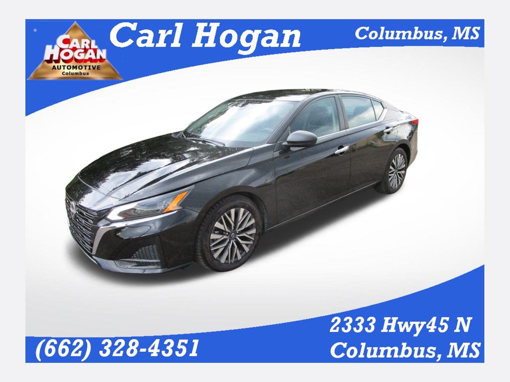 2024 Nissan Altima SV's photo