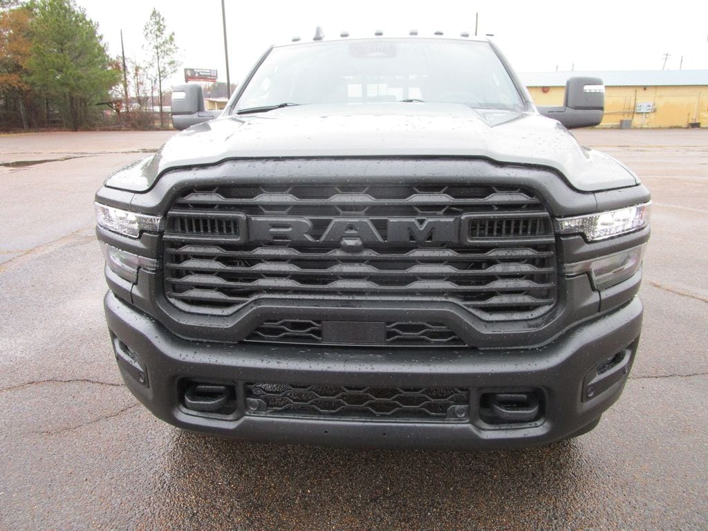New 2026 Ram 2500 WARLOCK CREW CAB 4X4 6'4 BOX Pickup