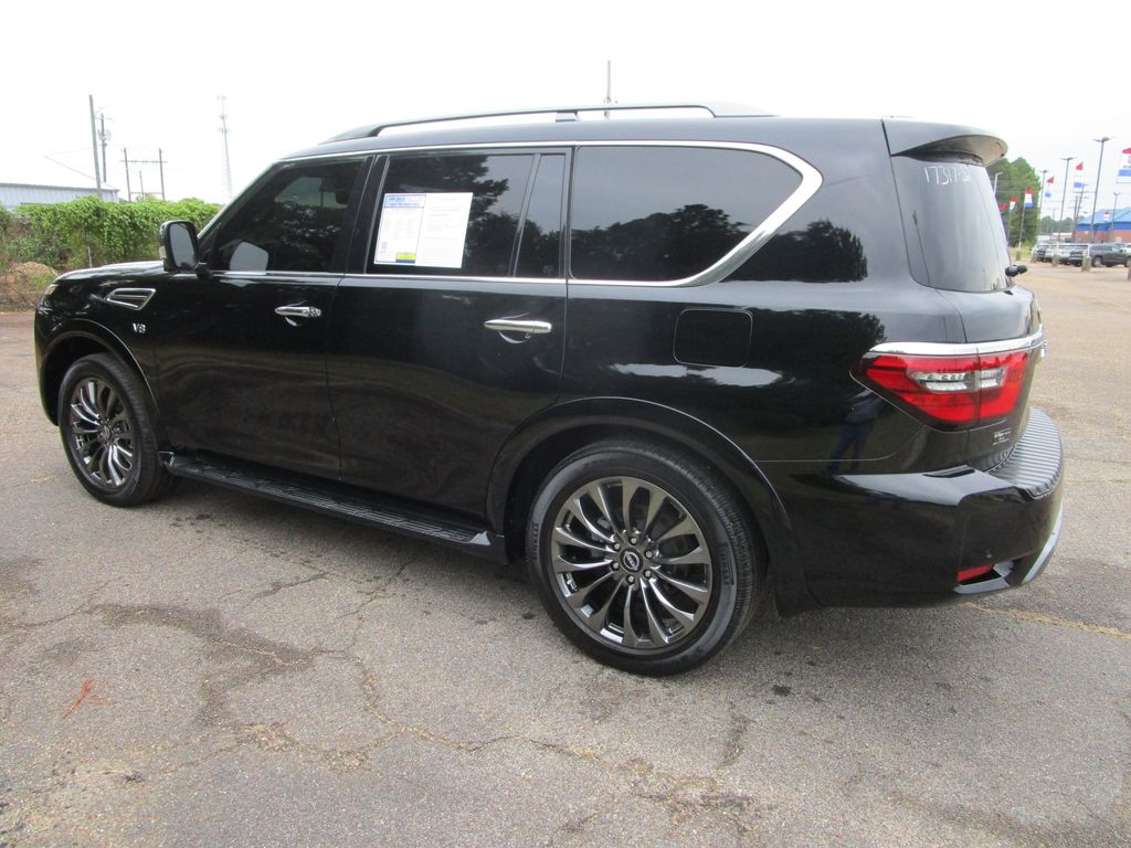 2021 Nissan Armada Platinum photo 3