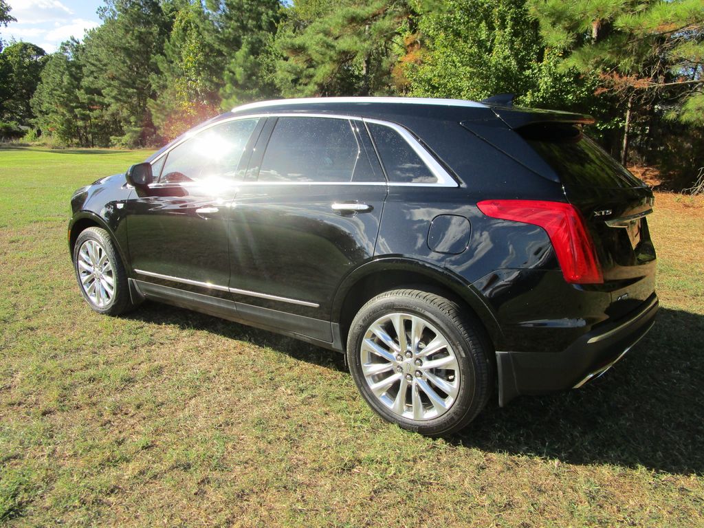 2018 Cadillac XT5 Platinum photo 2
