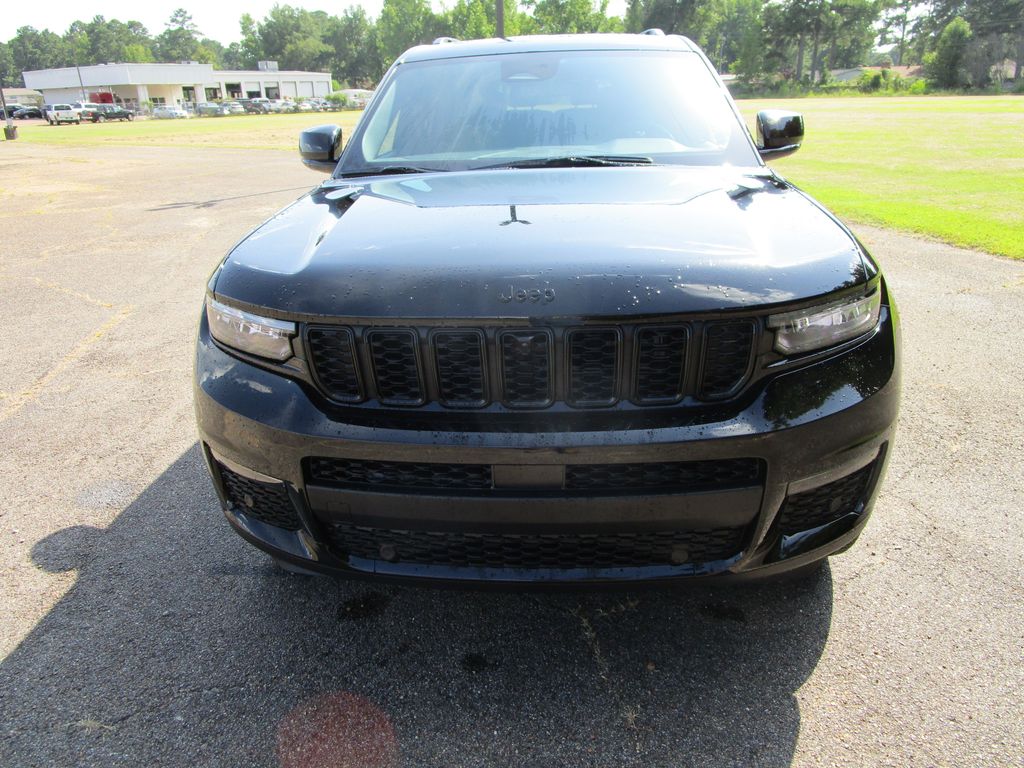 2025 Jeep Grand Cherokee Limited photo 4