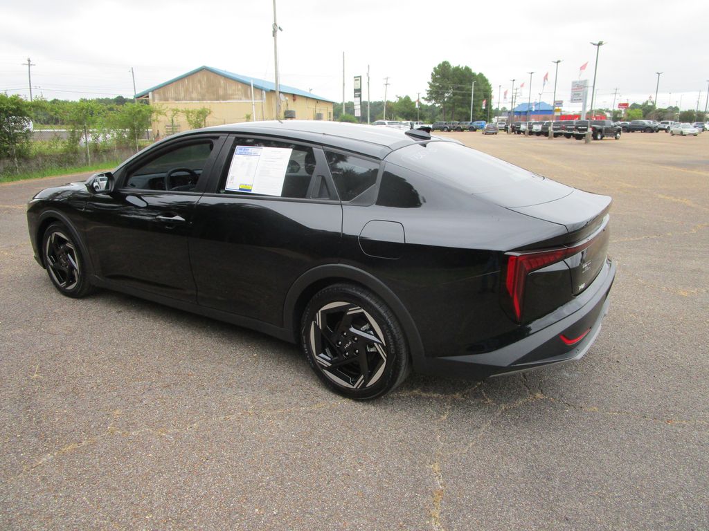 2025 Kia K4 EX photo 3