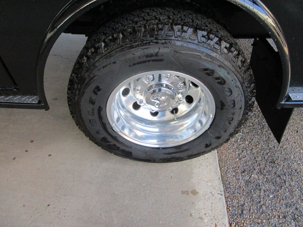 2026 RAM 3500 Chassis Tradesman - Photo 9