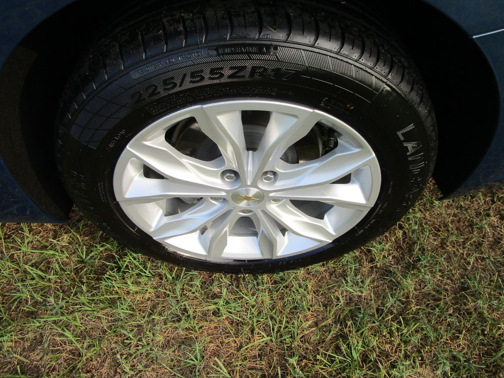 2024 Chevrolet Malibu 1LT - Photo 14