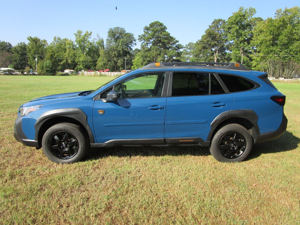 2022 Subaru Outback Wilderness photo 2