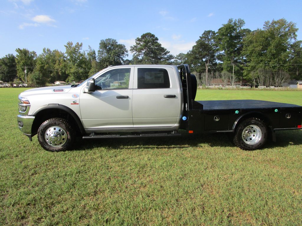2026 Ram 3500 Tradesman photo 2