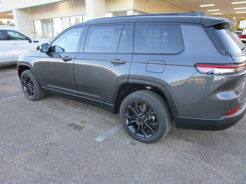 New 2025 Jeep Grand Cherokee L LIMITED 4X4 Sport Utility