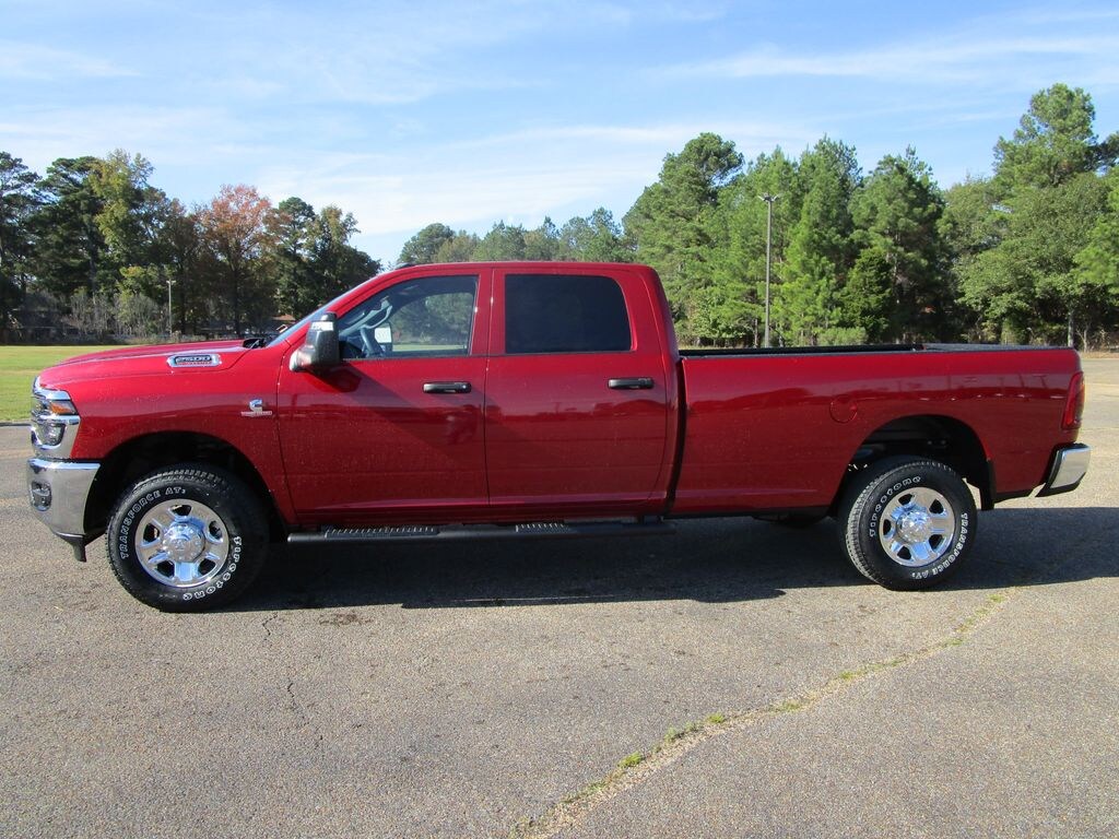 New 2026 Ram 2500 TRADESMAN CREW CAB 4X4 8' BOX Pickup
