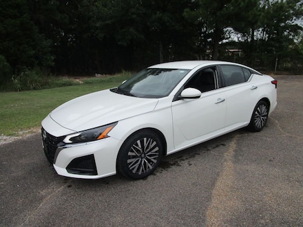 2023 Nissan Altima 2.5 SV Sedan