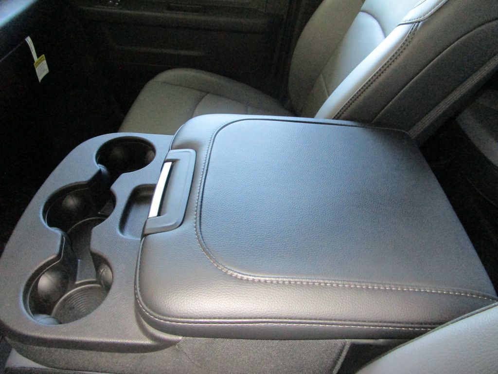 2026 RAM 3500 Chassis Tradesman - Photo 52