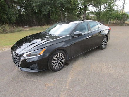 2024 Nissan Altima 2.5 SV Sedan