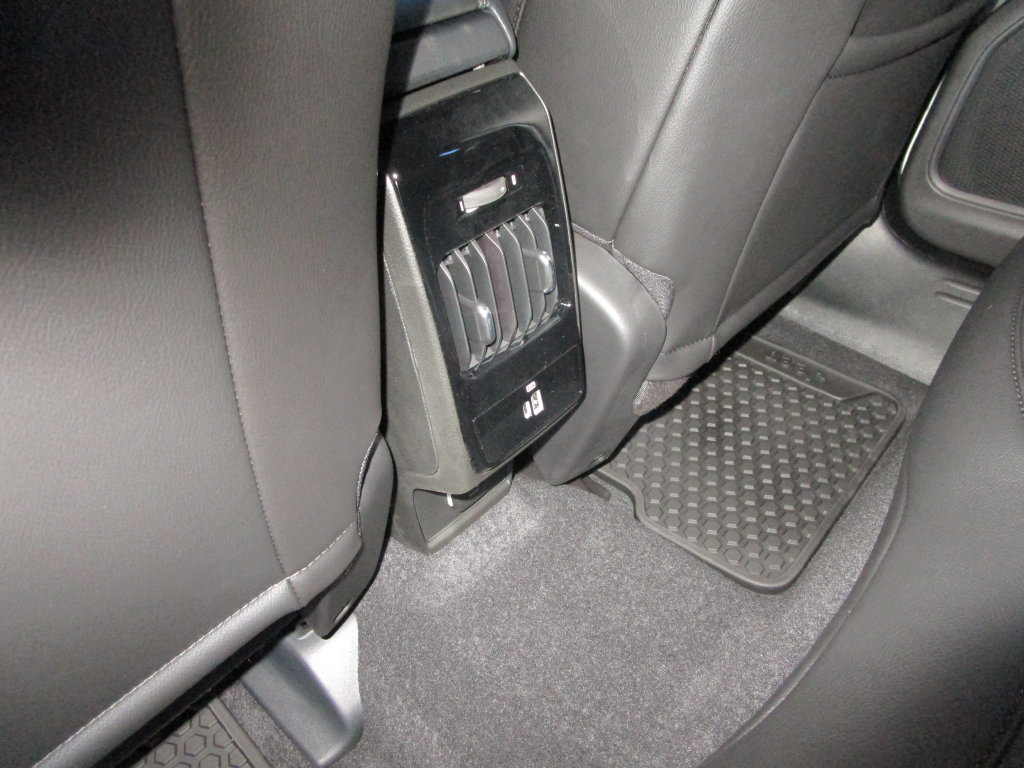 2026 Jeep Compass Latitude Altitude - Photo 15
