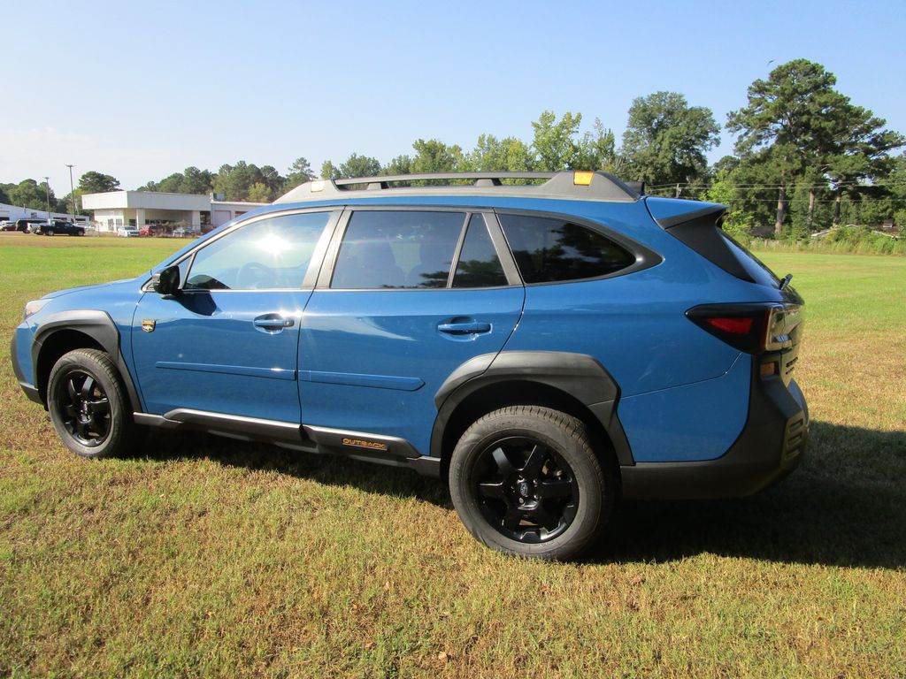 2022 Subaru Outback Wilderness photo 3