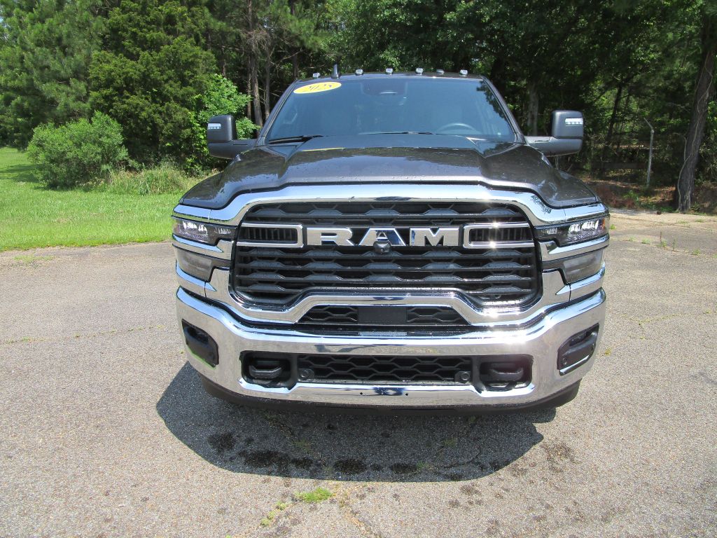 2025 Ram 2500 Tradesman photo 4
