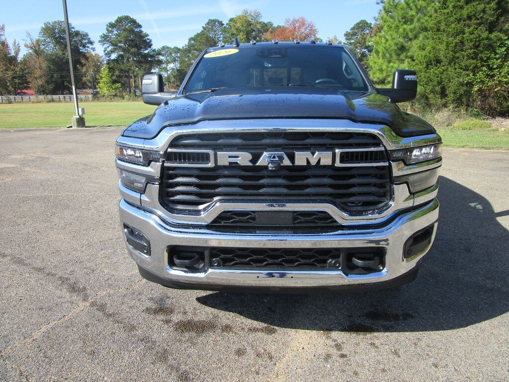 New 2026 Ram 2500 TRADESMAN CREW CAB 4X4 8' BOX Pickup