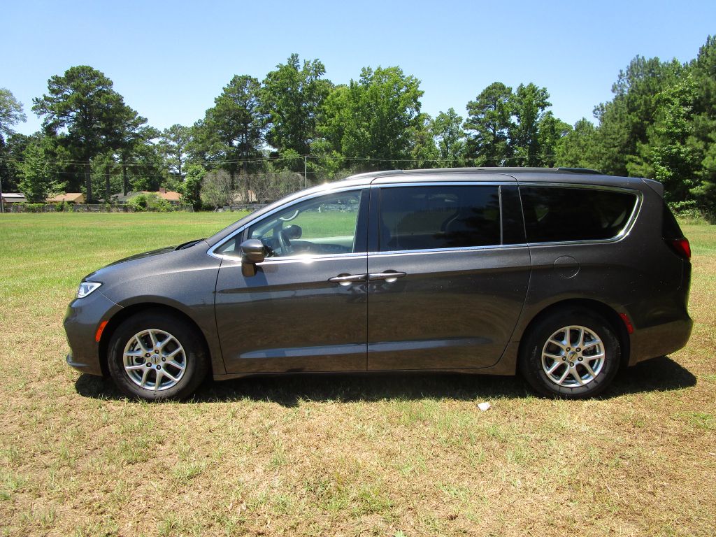 Used 2022 Chrysler Pacifica Touring L with VIN 2C4RC1BG7NR170576 for sale in Columbus, MS