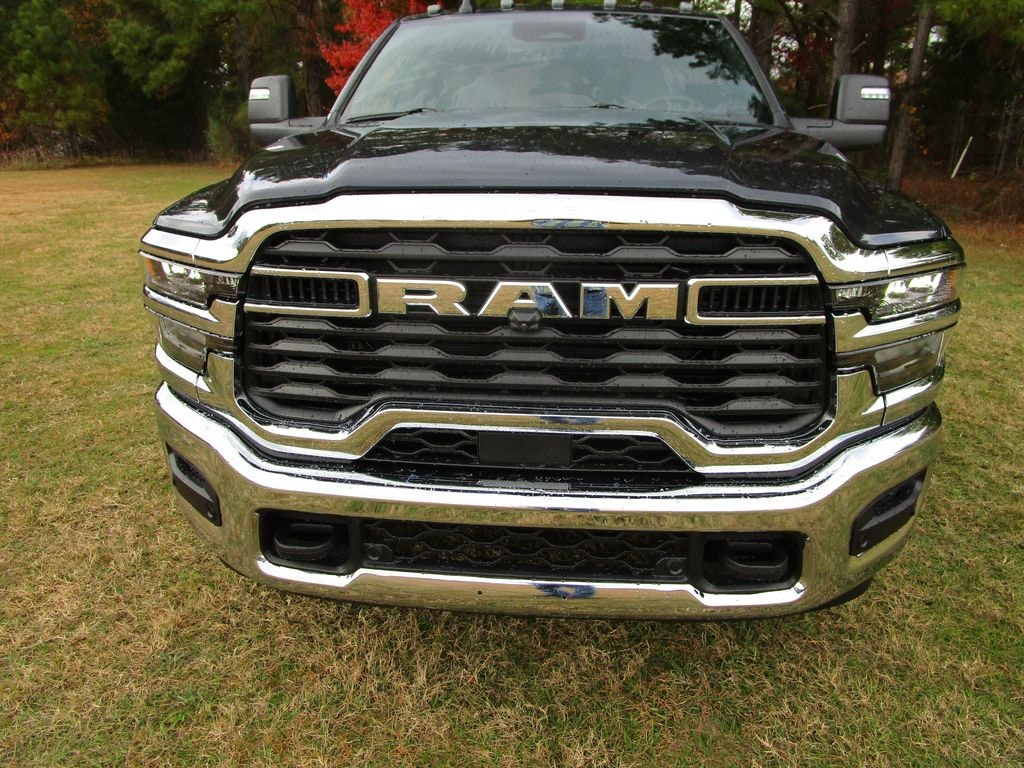 New 2026 Ram 2500 TRADESMAN CREW CAB 4X4 6'4 BOX Pickup