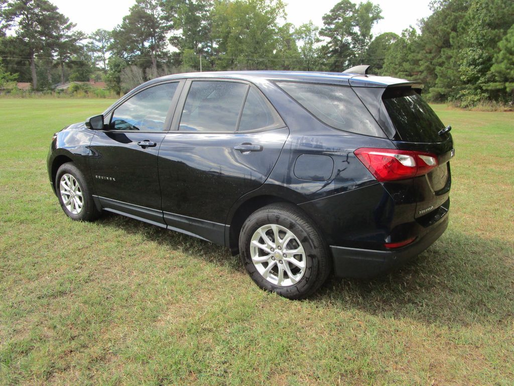2020 Chevrolet Equinox LS photo 3
