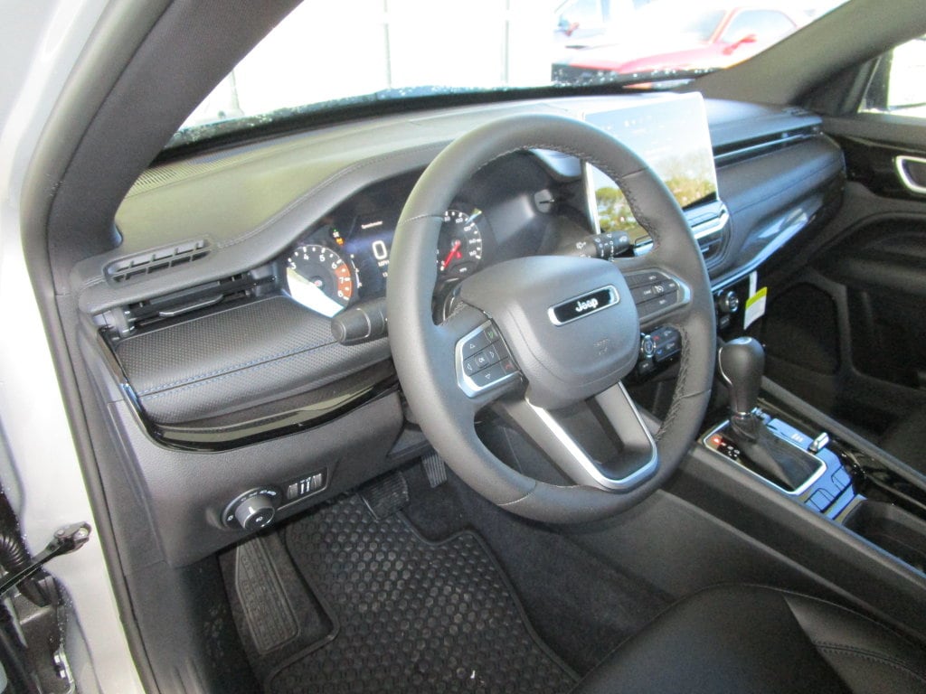 2026 Jeep Compass Latitude Altitude - Photo 19