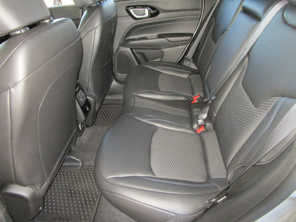 2026 Jeep Compass Latitude Altitude - Photo 14
