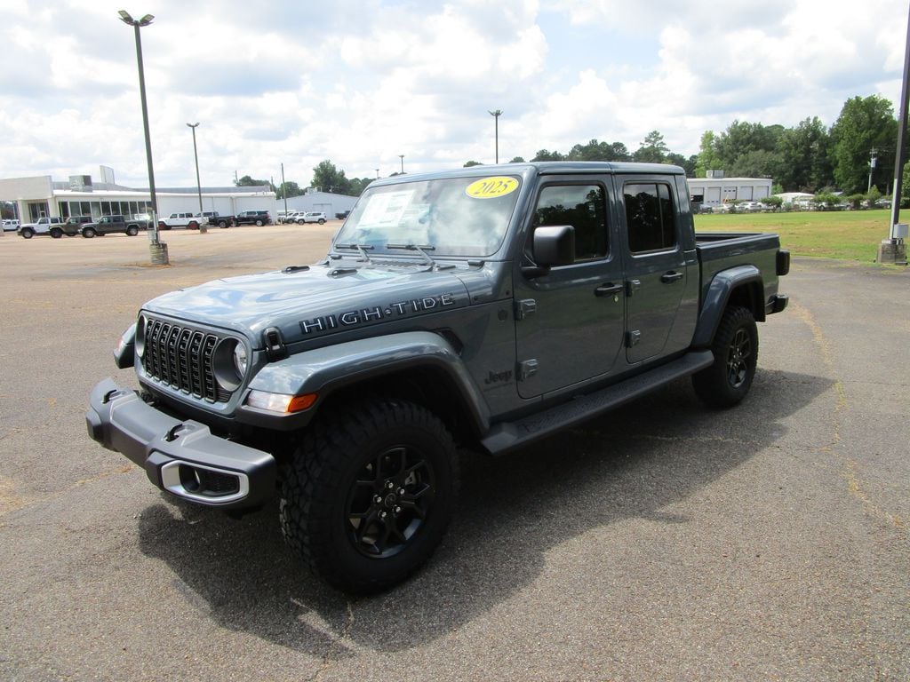 2025 Jeep Gladiator Pickup 