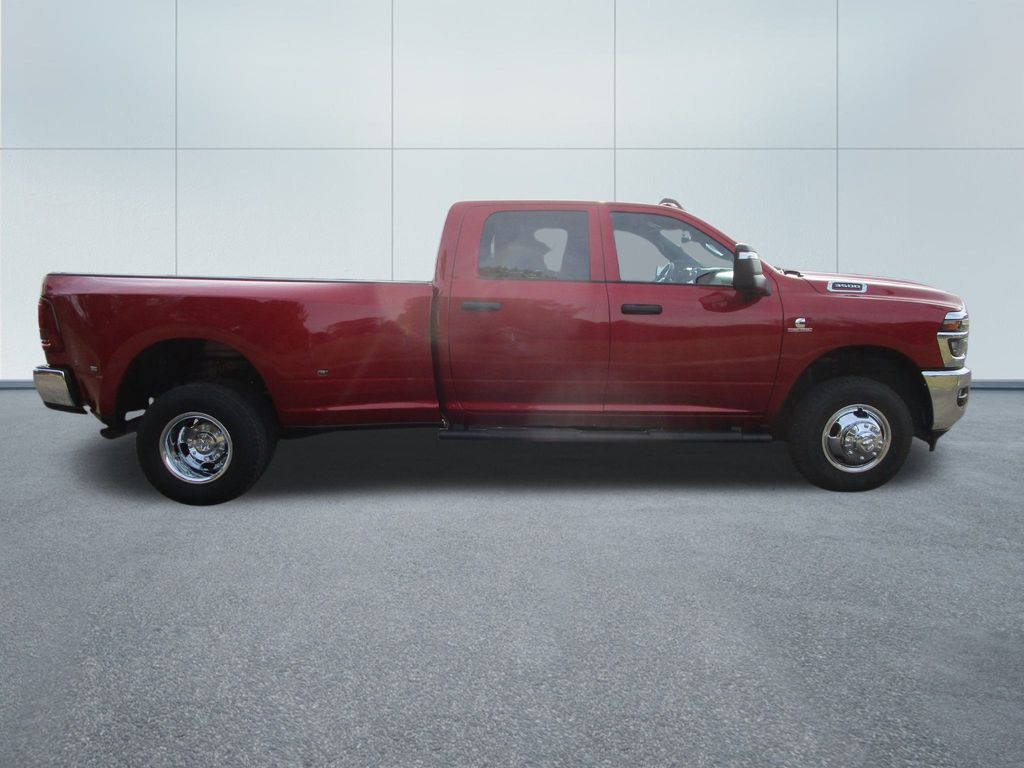 2026 RAM 3500 Tradesman - Photo 7