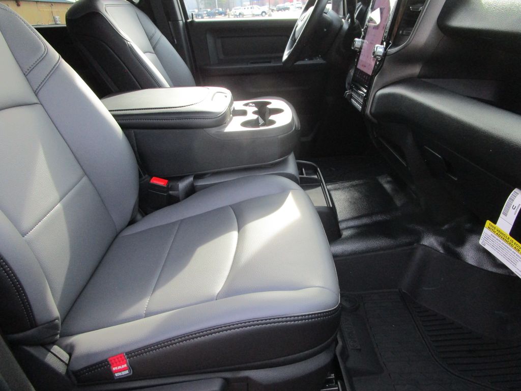2026 RAM 3500 Tradesman - Photo 24