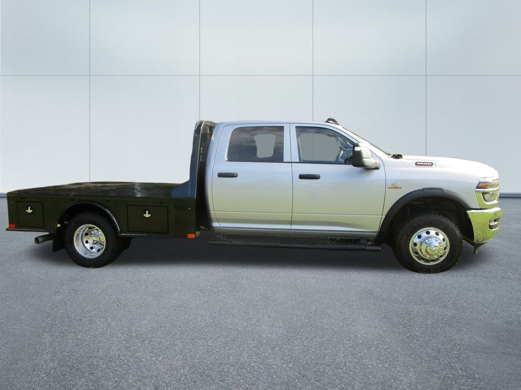2026 RAM 3500 Chassis Tradesman - Photo 6