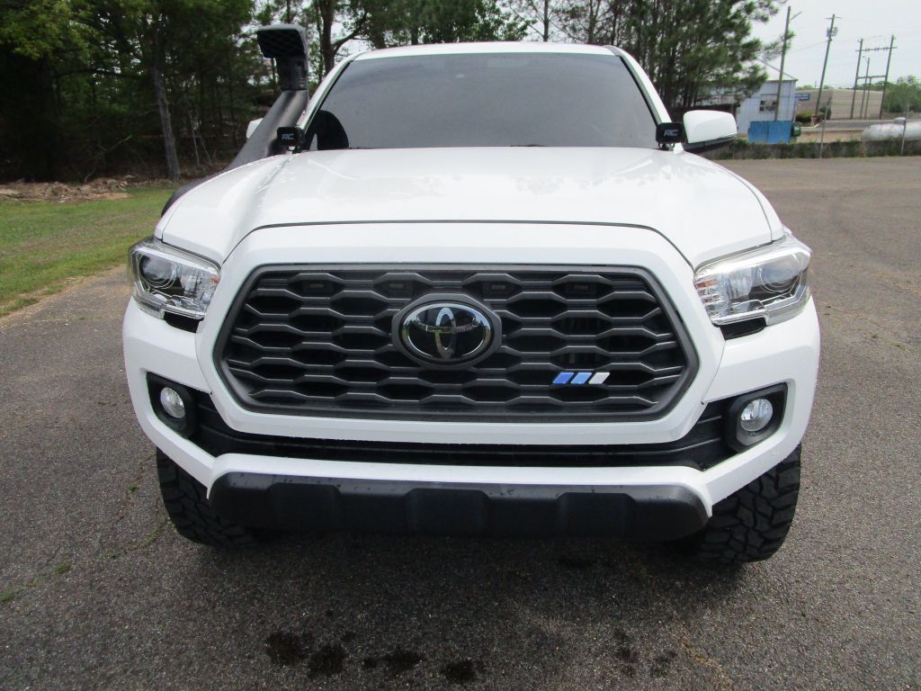 2022 Toyota Tacoma TRD Off-Road photo 4