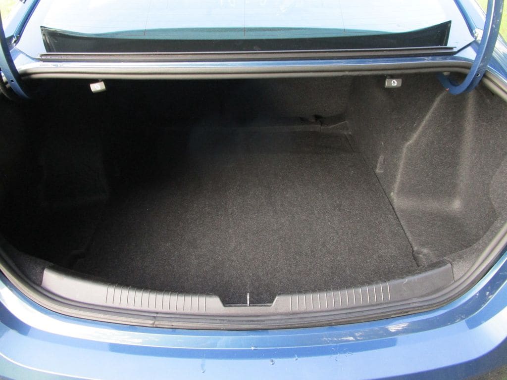 2024 Chevrolet Malibu 1LT - Photo 13