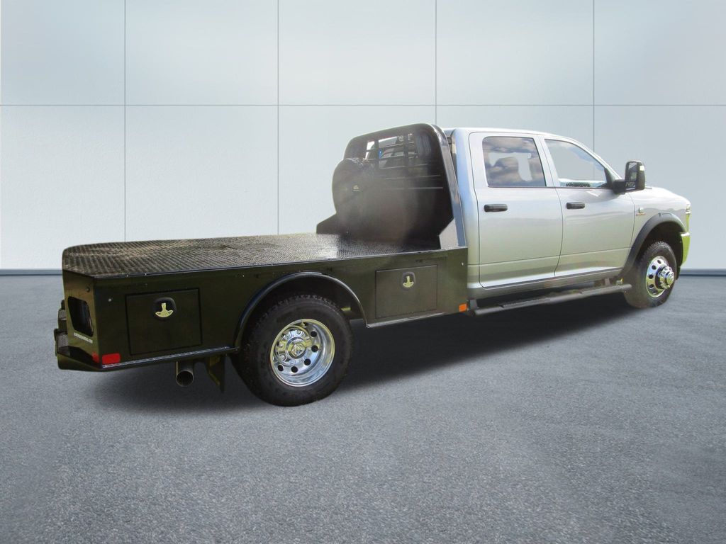 2026 RAM 3500 Chassis Tradesman - Photo 7